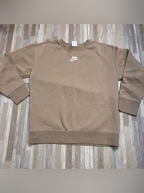 Nike Girl’s Tan/Brown Crewneck Sweatshirt with White Embroidered Swoosh Youth XL